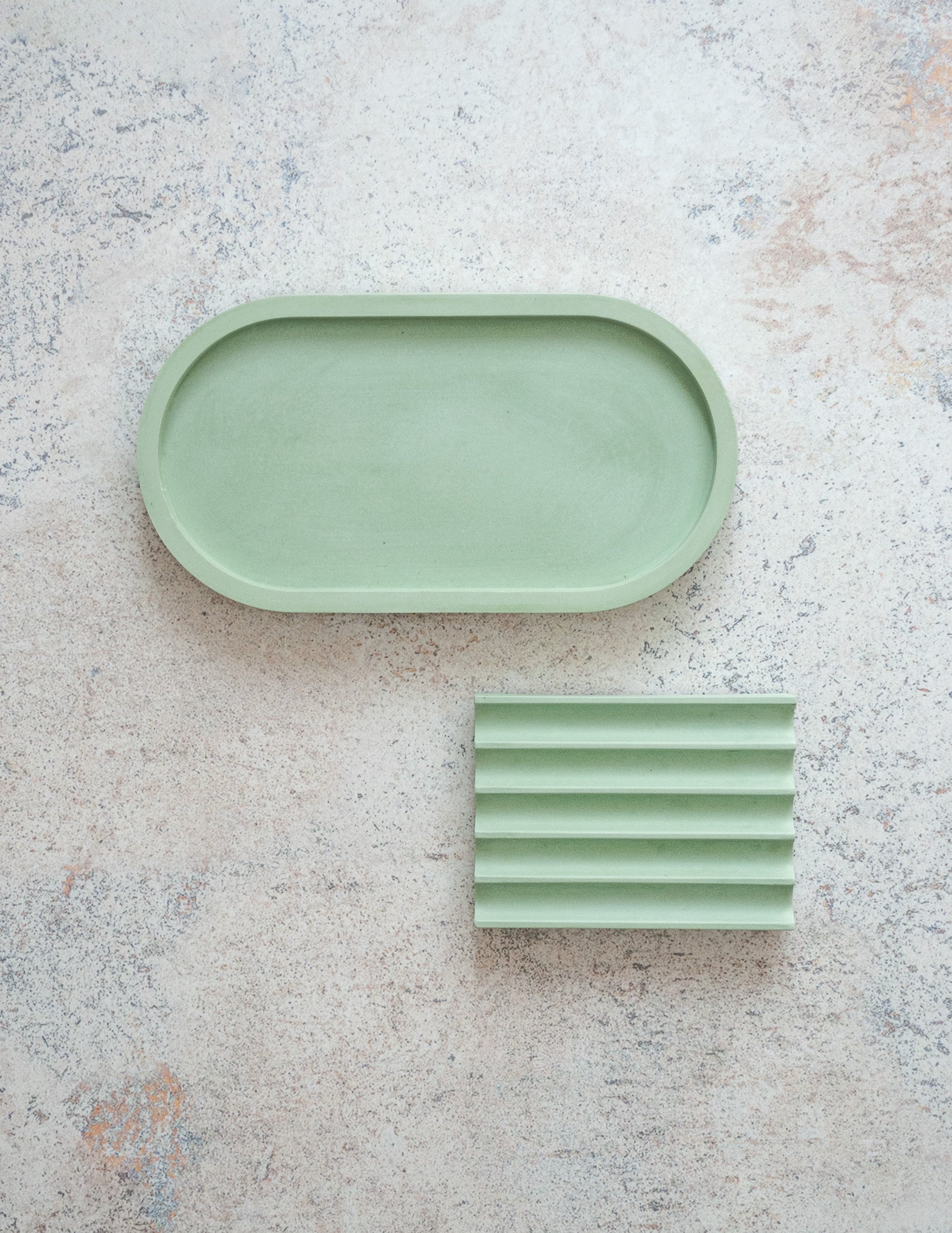Handcrafted Mint Leaf Oval Concrete Tray
