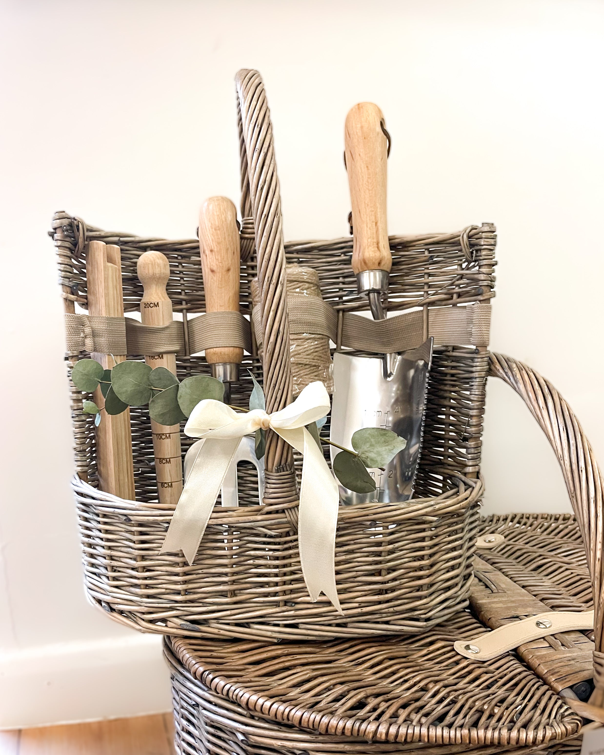 Gardening Gift Set Basket - High-Quality Tools & Gardener’s Journal | Perfect for Garden Lovers